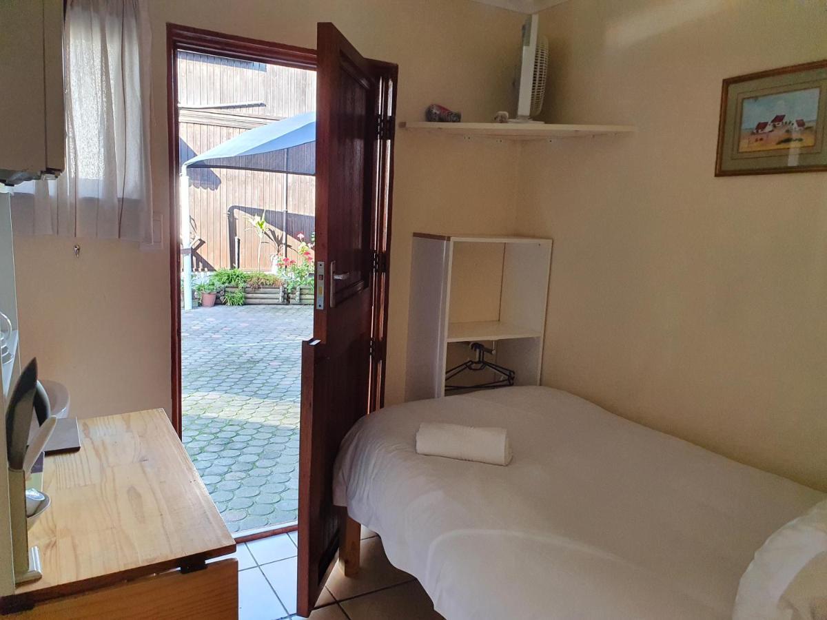 Lakeside Accommodation Knysna Bagian luar foto