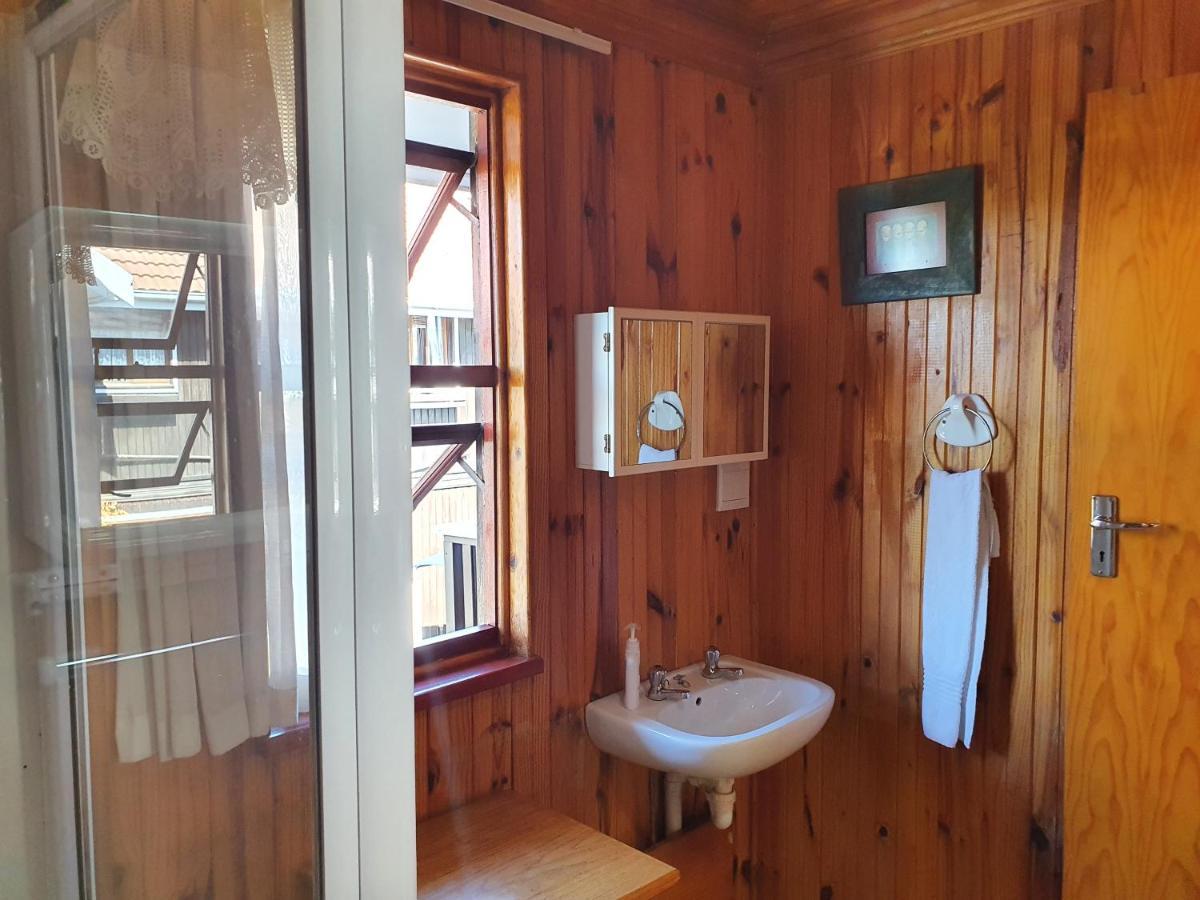 Lakeside Accommodation Knysna Bagian luar foto
